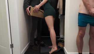 Худая жена трахается с любовником пока муж дрочит