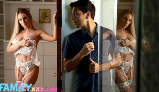 Дикая мамочка получает кремпай в пизду