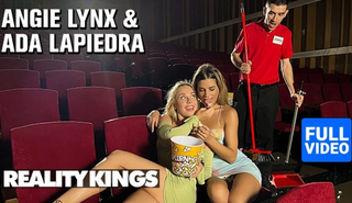 Дикий секс втроем с Анджи Линкс и Адой Лапьедра
