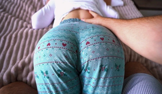 Сводную сестру выебали после массажа